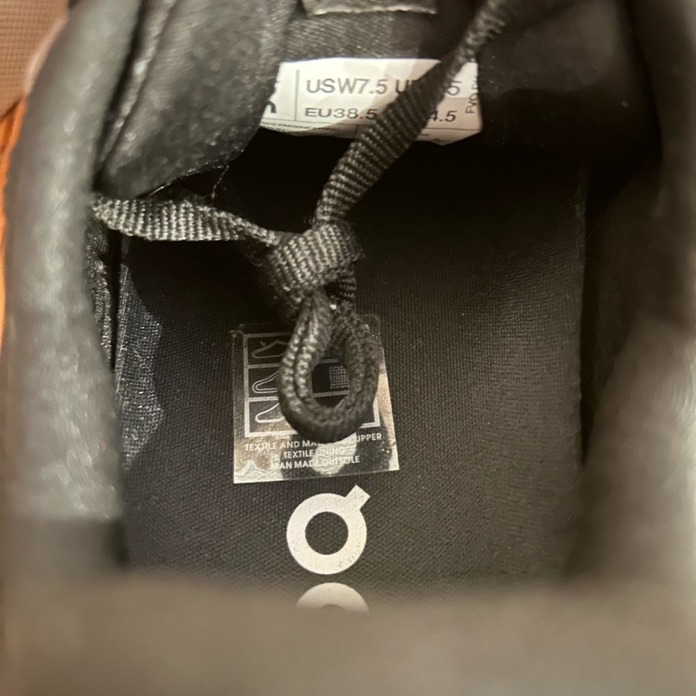 On Running Cloudsurfer Women's Black Athletic Running Shoes - Picture 7 of 7